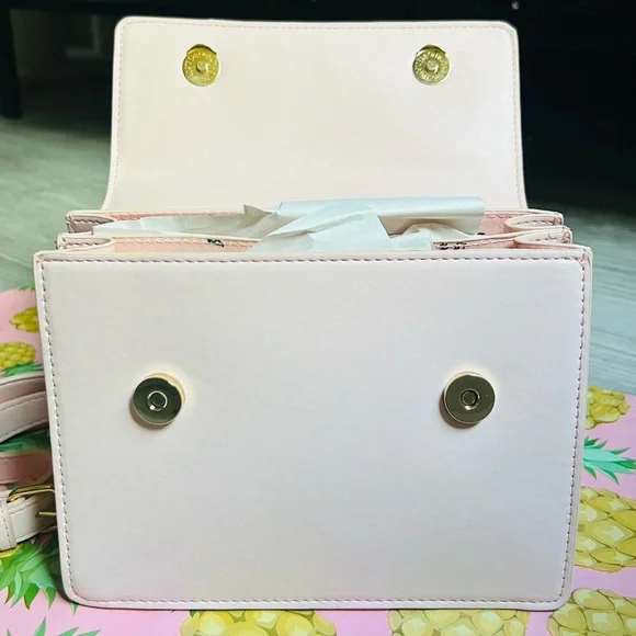 💗🧸 Betsey Johnson Candy Heart Handbag & Gummy Bear Wallet & Heart Charm NWT - Picture 5 of 16